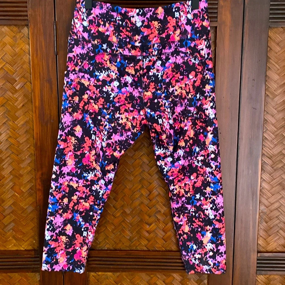 LAYER 8 -  Cropped with paint splatter print NWOT